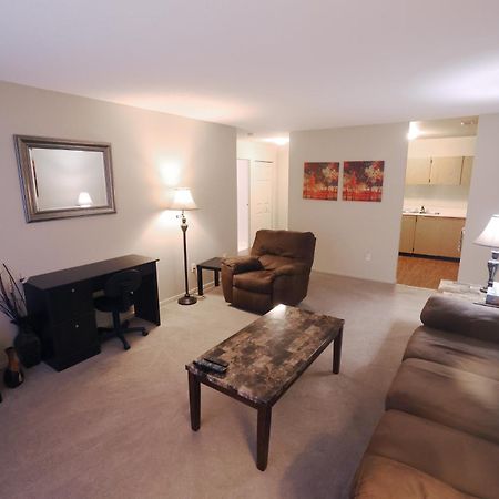 Paris Plaza Daire Elliot Lake Dış mekan fotoğraf