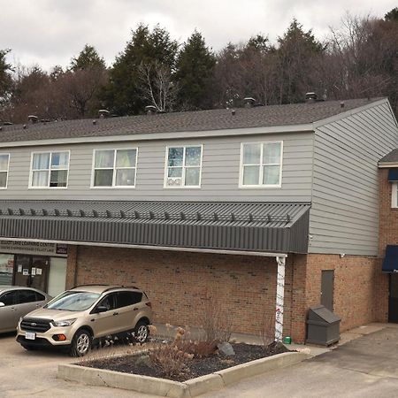 Paris Plaza Daire Elliot Lake Dış mekan fotoğraf