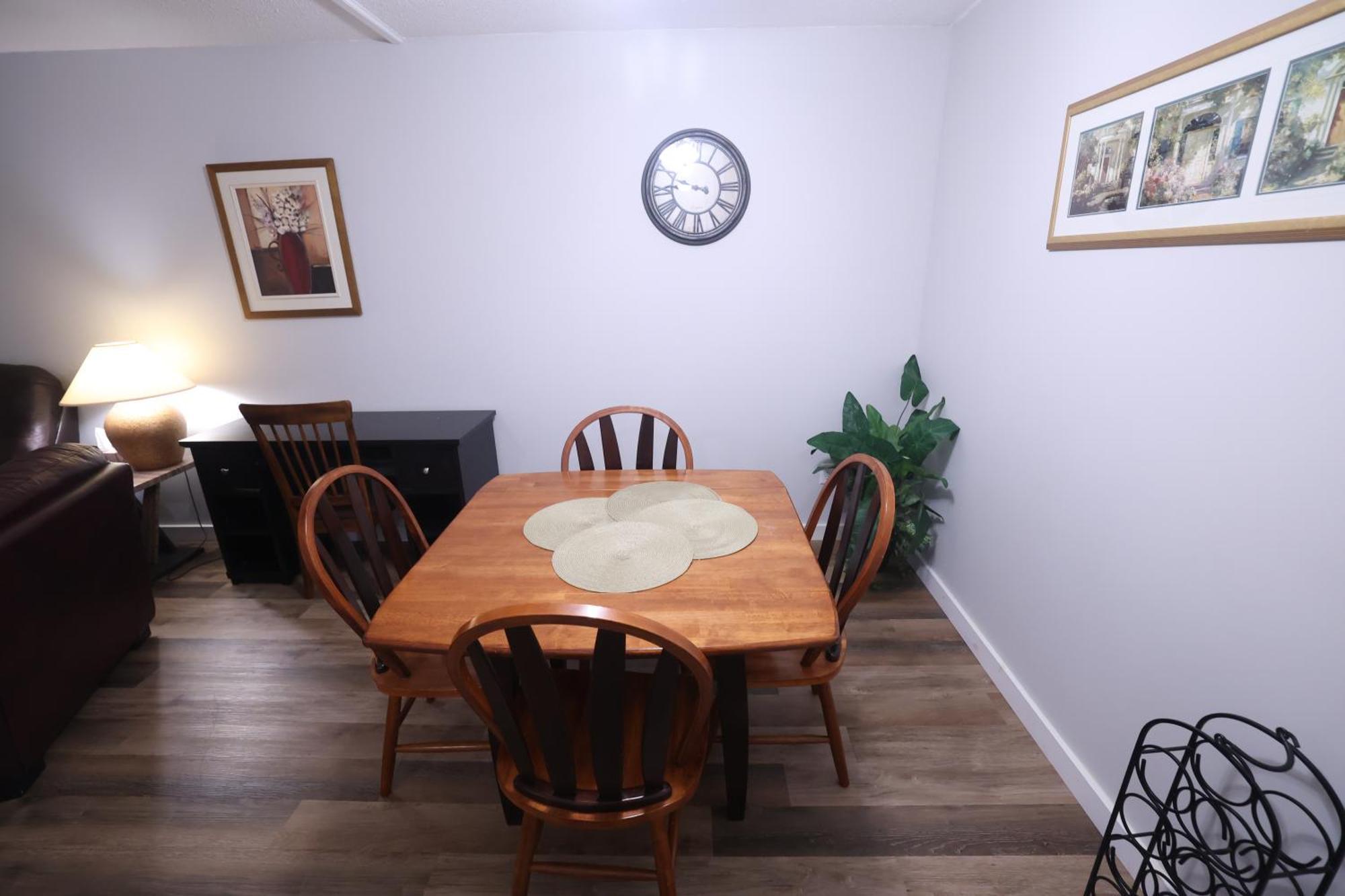 Paris Plaza Daire Elliot Lake Dış mekan fotoğraf