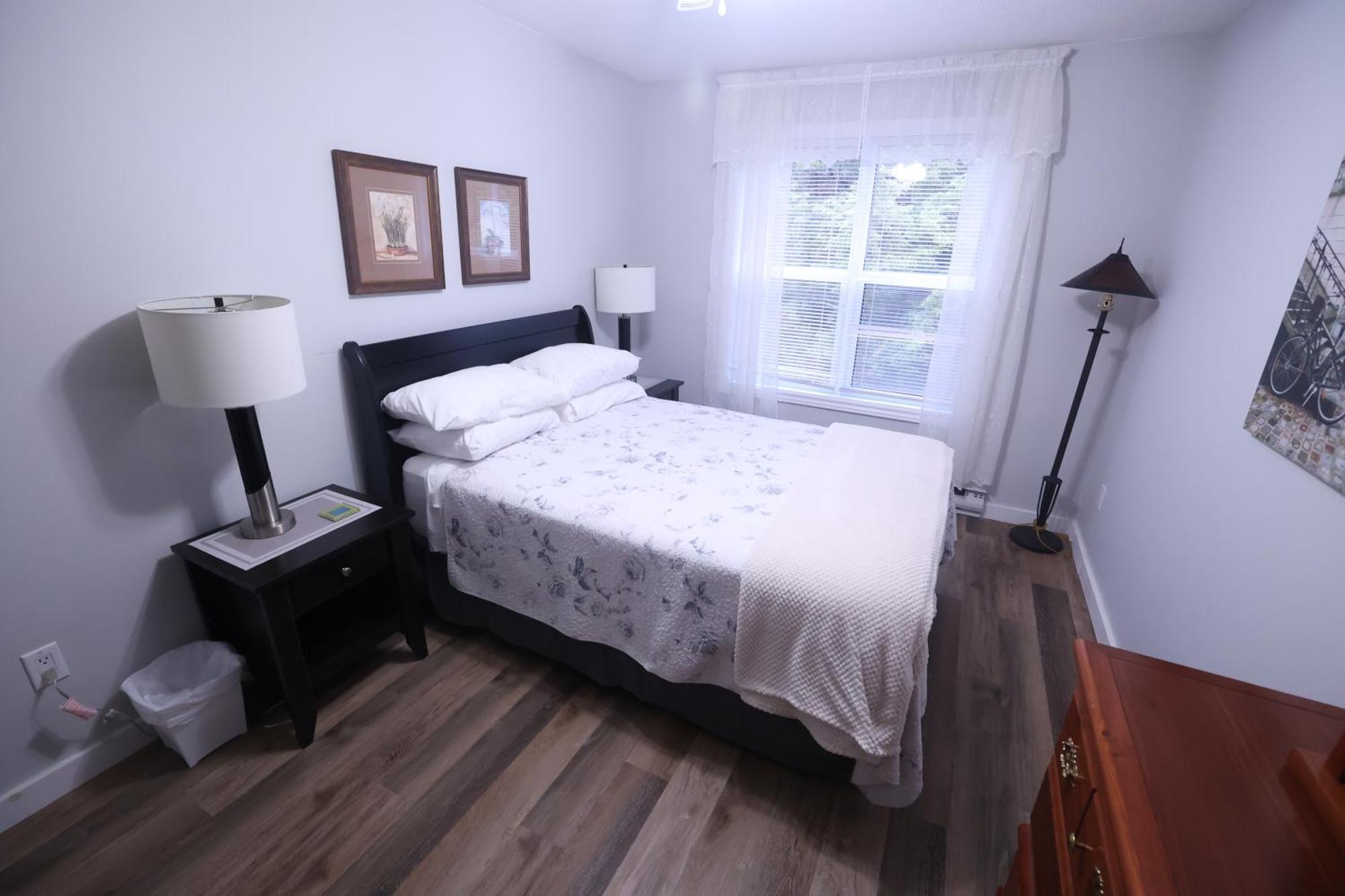 Paris Plaza Daire Elliot Lake Dış mekan fotoğraf