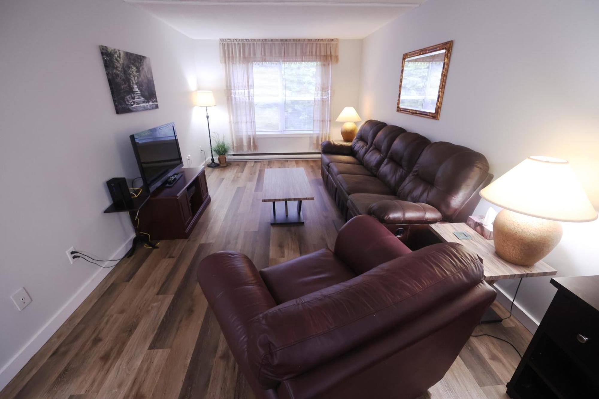 Paris Plaza Daire Elliot Lake Dış mekan fotoğraf