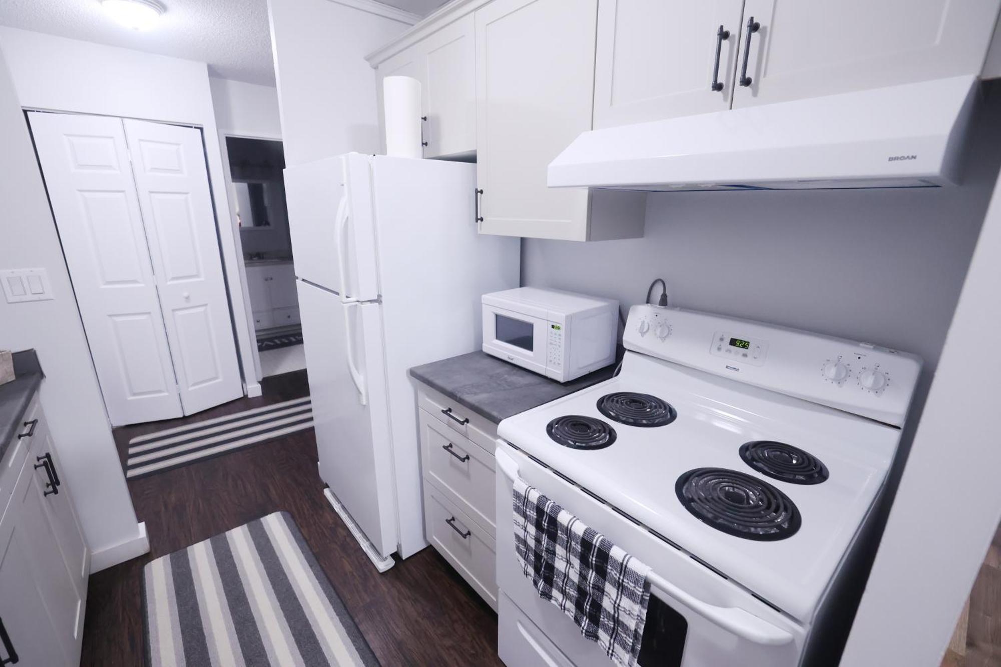 Paris Plaza Daire Elliot Lake Dış mekan fotoğraf